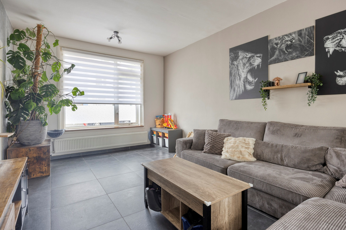 Hoekwoning te koop: Reigerstraat 8, Dordrecht