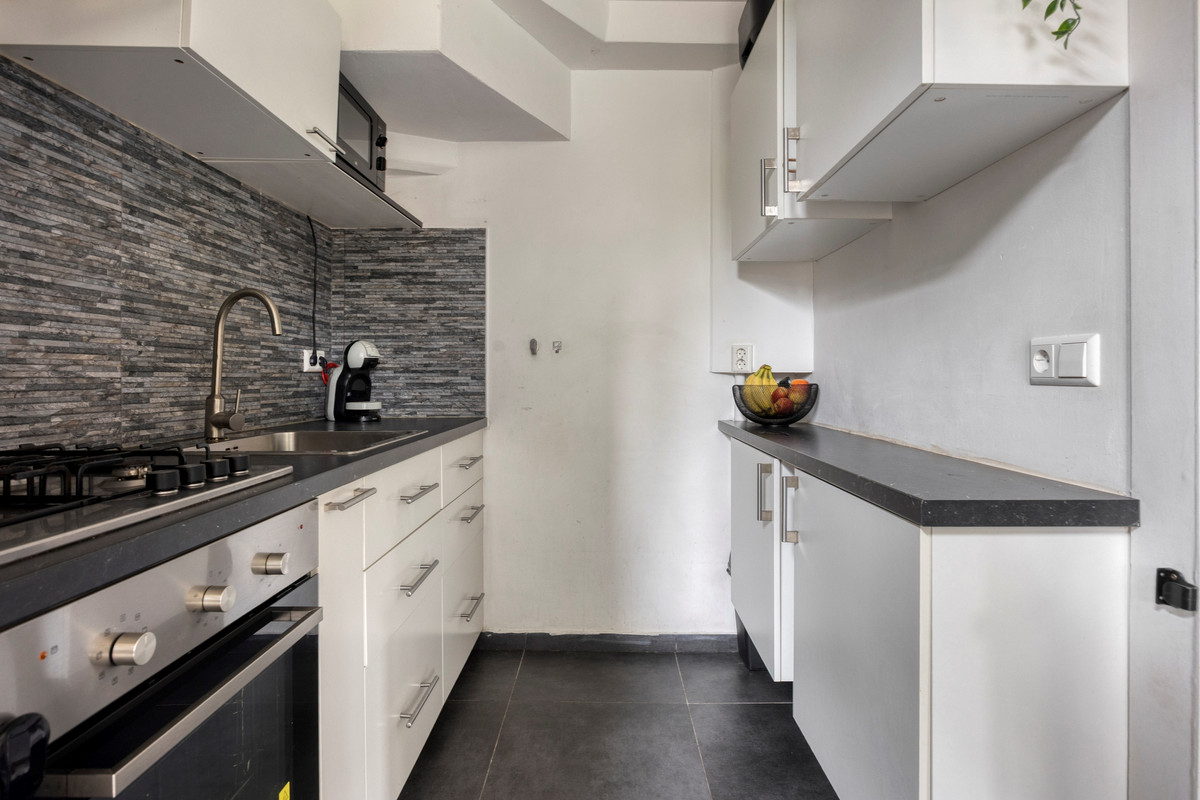 Hoekwoning te koop: Reigerstraat 8, Dordrecht