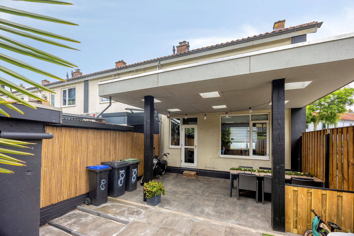 Hoekwoning te koop: Reigerstraat 8, Dordrecht