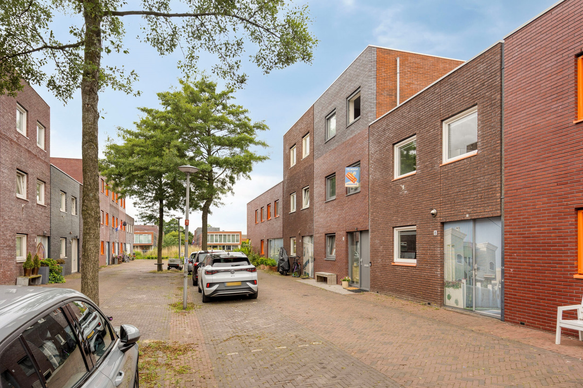 Tussenwoning te koop: Kokhaanhof 8, 'S-Gravenhage