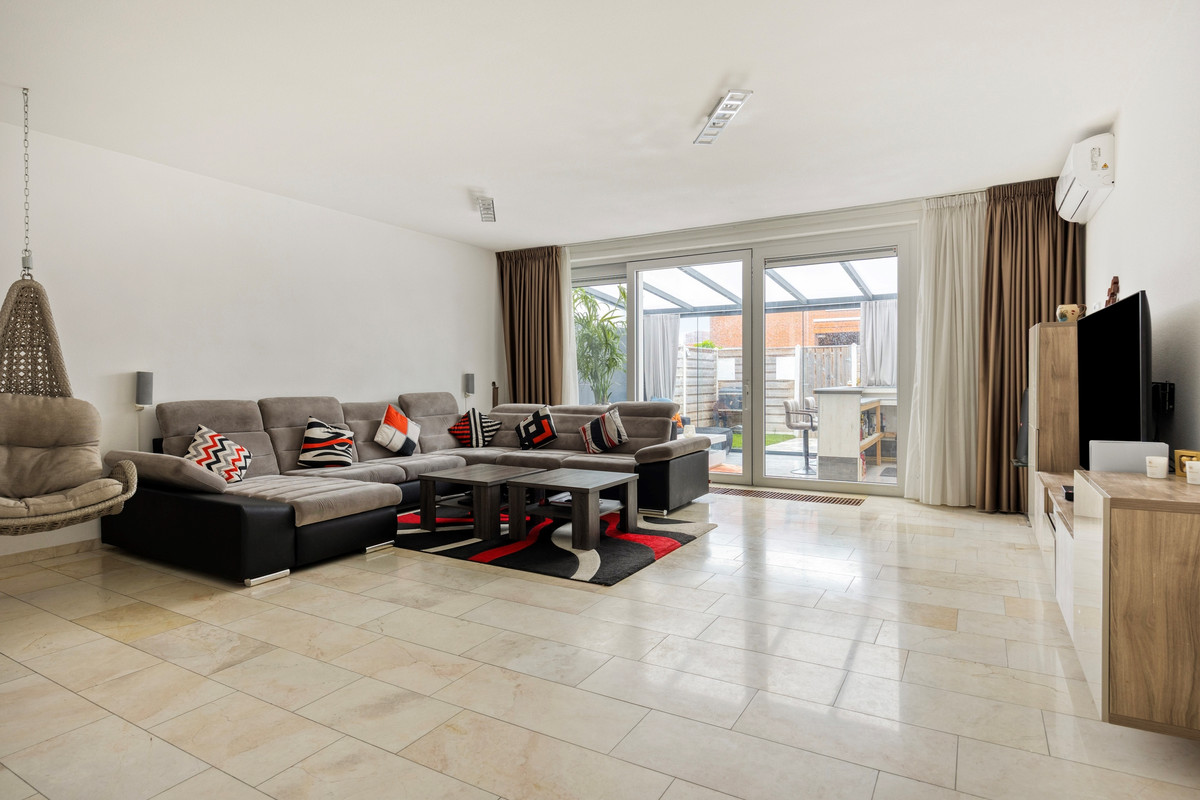 Tussenwoning te koop: Kokhaanhof 8, 'S-Gravenhage