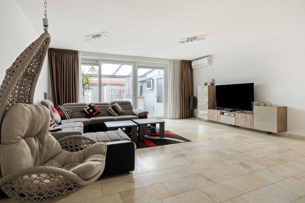 Tussenwoning te koop: Kokhaanhof 8, 'S-Gravenhage