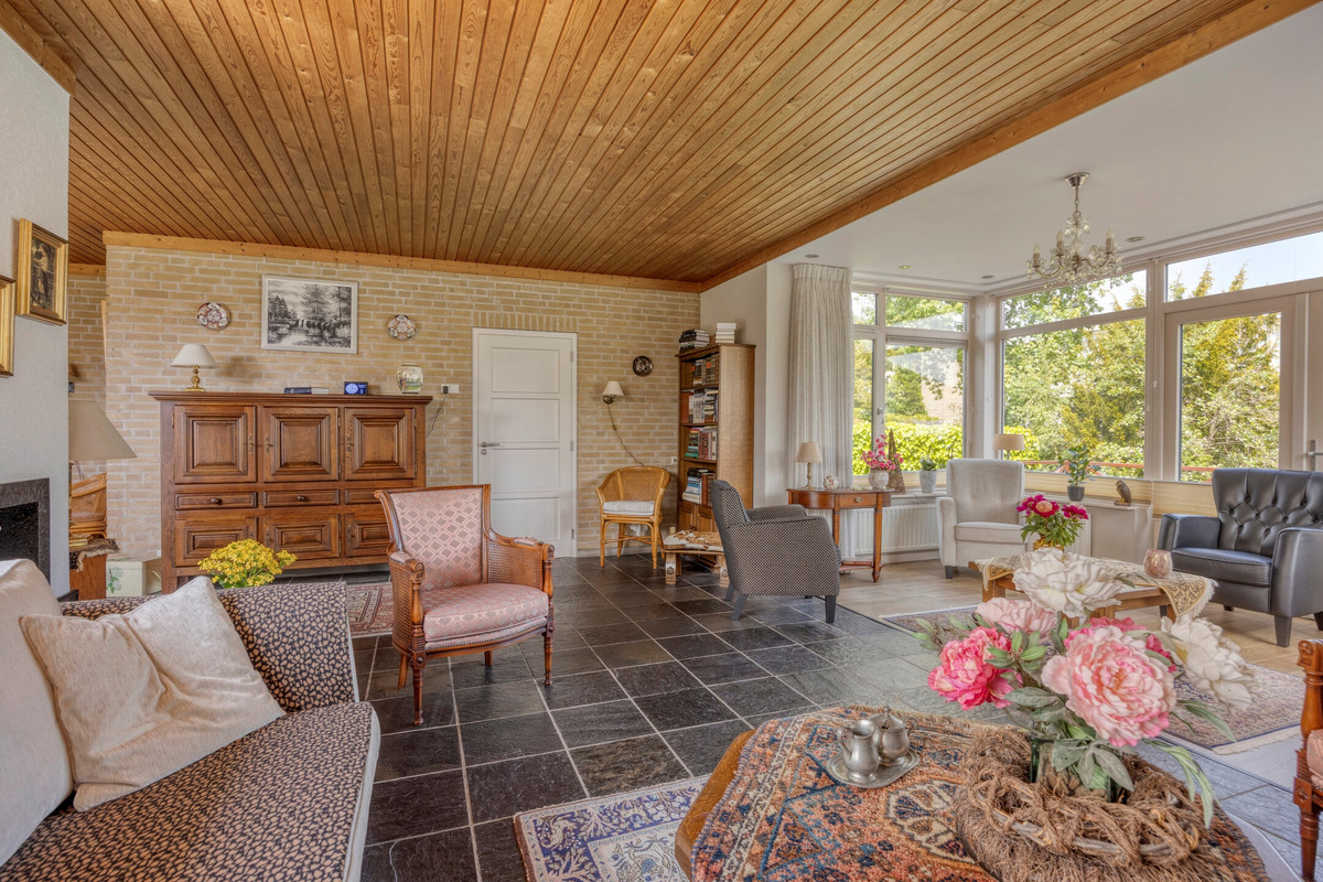 Vrijstaande woning te koop: Van Maerlantpark 1, Capelle Aan Den Ijssel