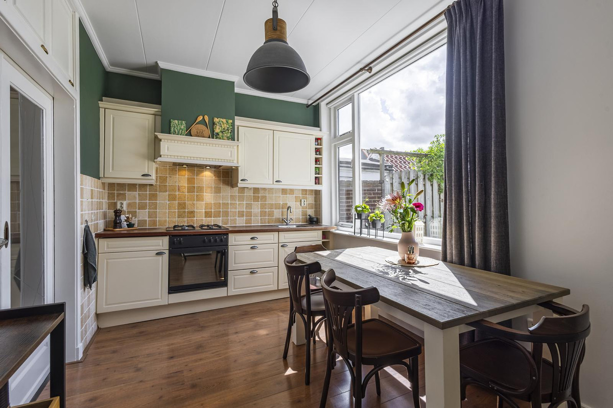 Tussenwoning te koop: Willemstraat 3, Hardinxveld-Giessendam