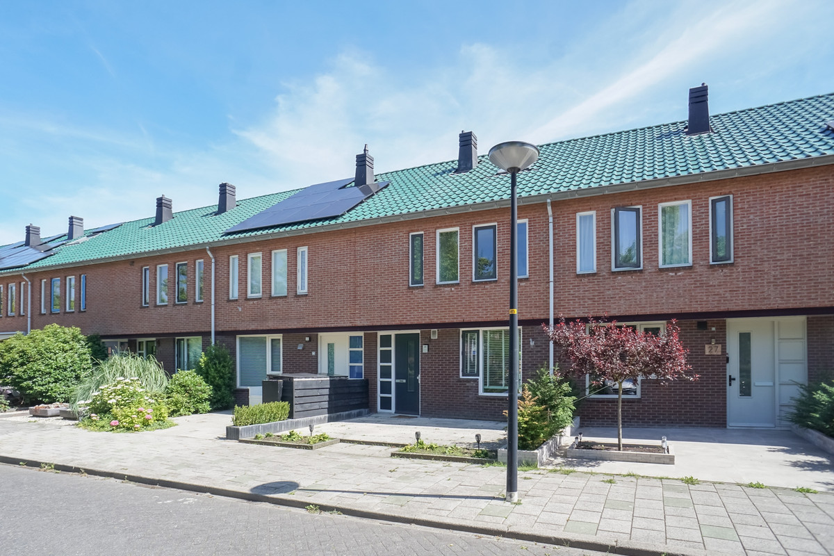 Tussenwoning te koop: Margaret Staalplantsoen 25, Heerhugowaard
