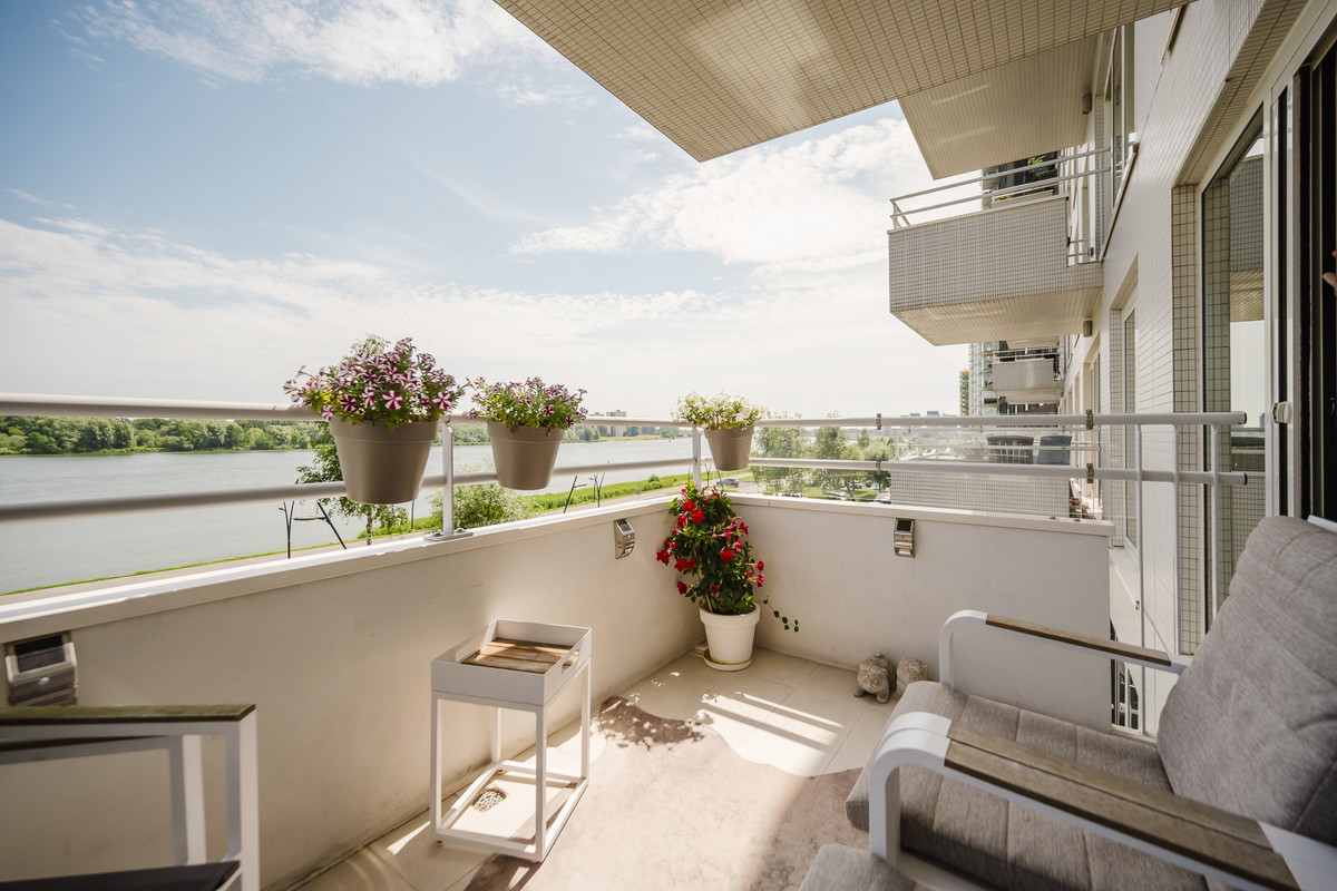 Appartement te koop: Hongerlandsedijk 292, Spijkenisse