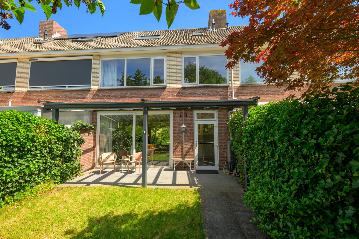 Tussenwoning te koop: Lekstraat 8, Leiden