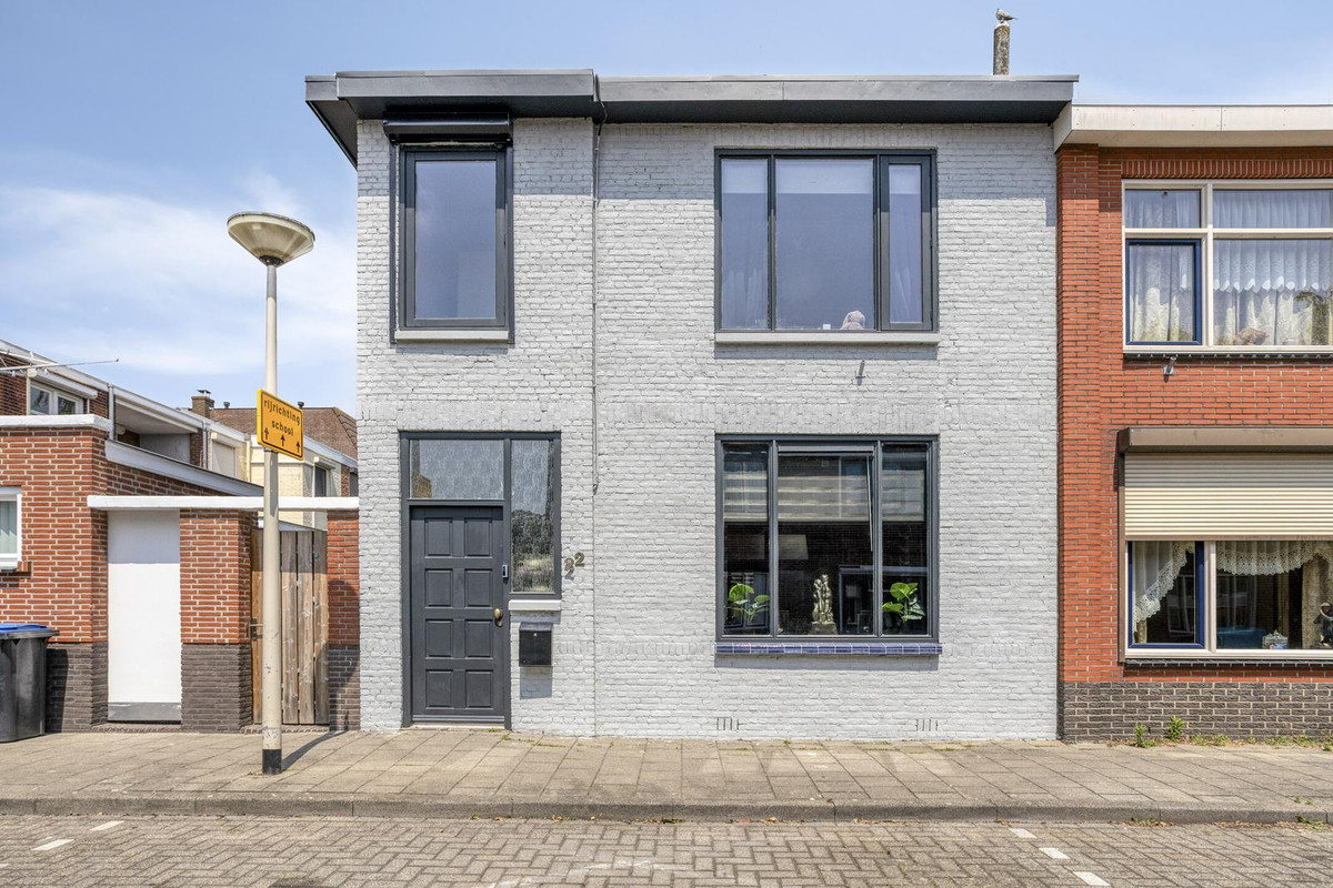 Hoekwoning te koop: Pastoor Van Eekelenstraat 22, Bergen Op Zoom