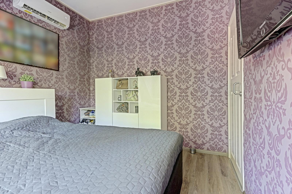 Twee-onder-één-kap te koop: Hordijk 180, Rotterdam