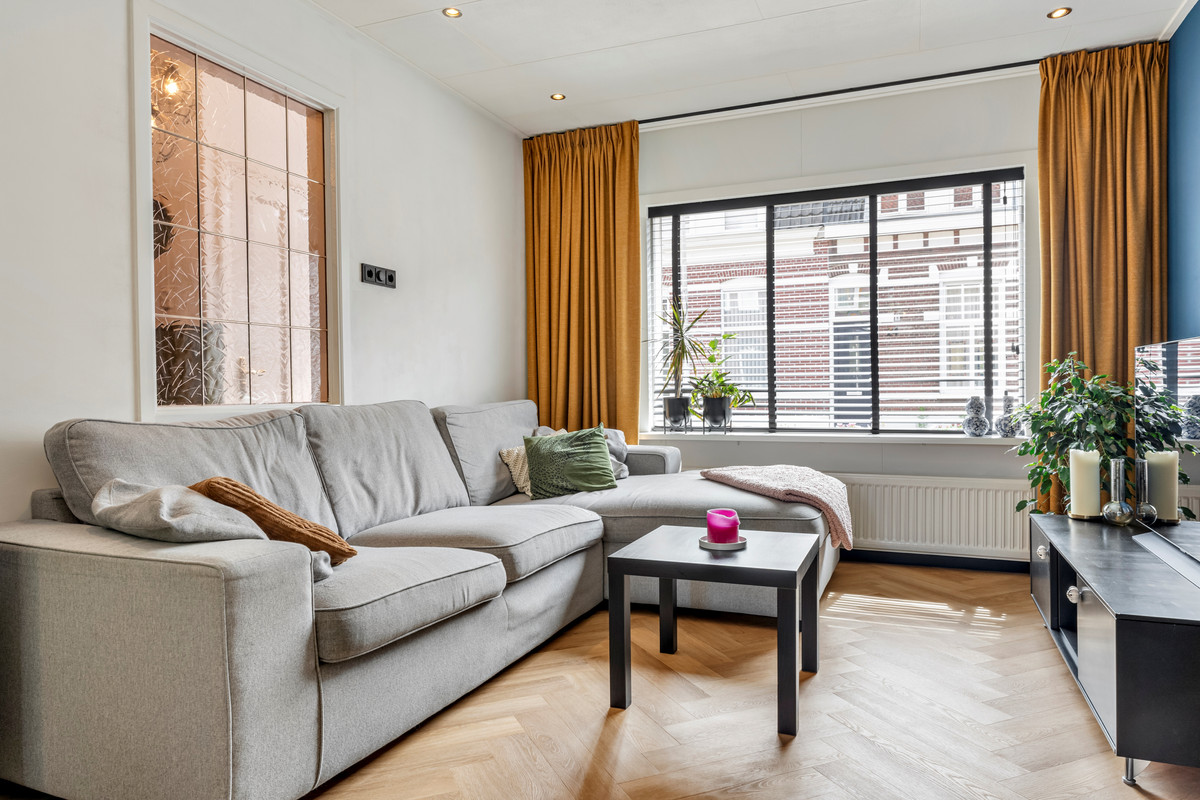 Tussenwoning te koop: Herstalsestraat 11, Tilburg