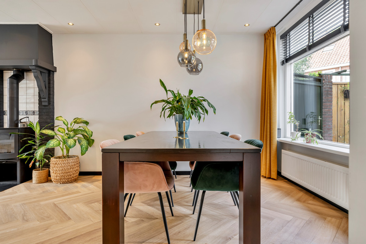 Tussenwoning te koop: Herstalsestraat 11, Tilburg