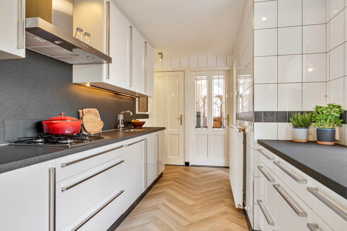 Tussenwoning te koop: Herstalsestraat 11, Tilburg