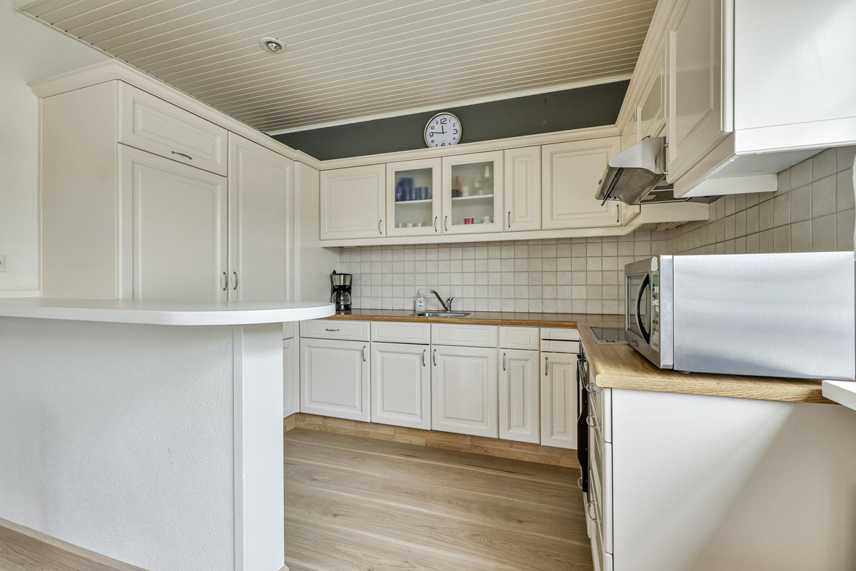 Twee-onder-één-kap te koop: Irenestraat 12, Huissen