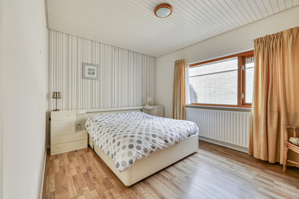 Twee-onder-één-kap te koop: Irenestraat 12, Huissen