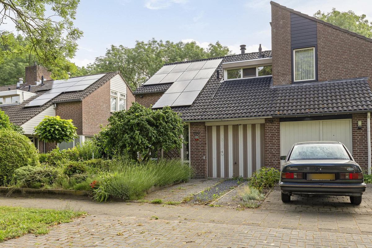 Twee-onder-één-kap te koop: Braakstraat 100, Oss