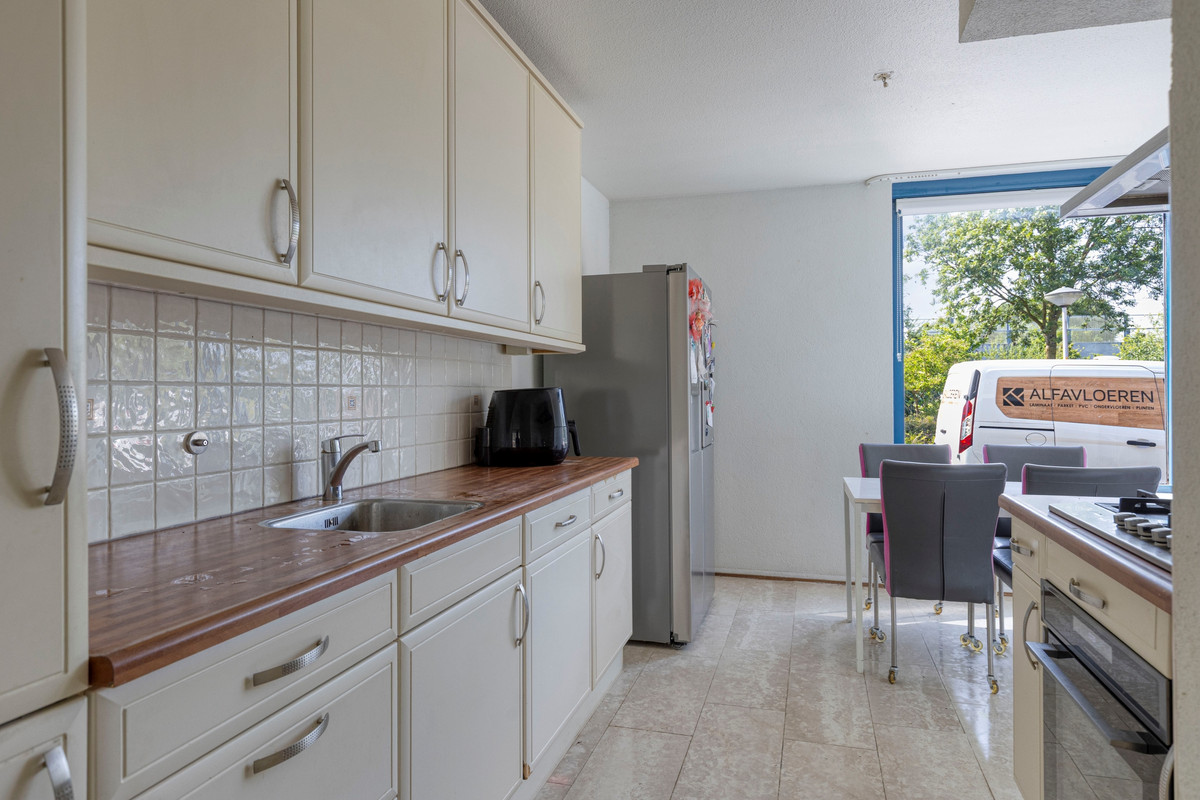 Tussenwoning te koop: Vera Bondamstraat 20, Leiden