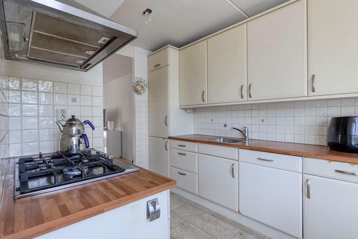 Tussenwoning te koop: Vera Bondamstraat 20, Leiden