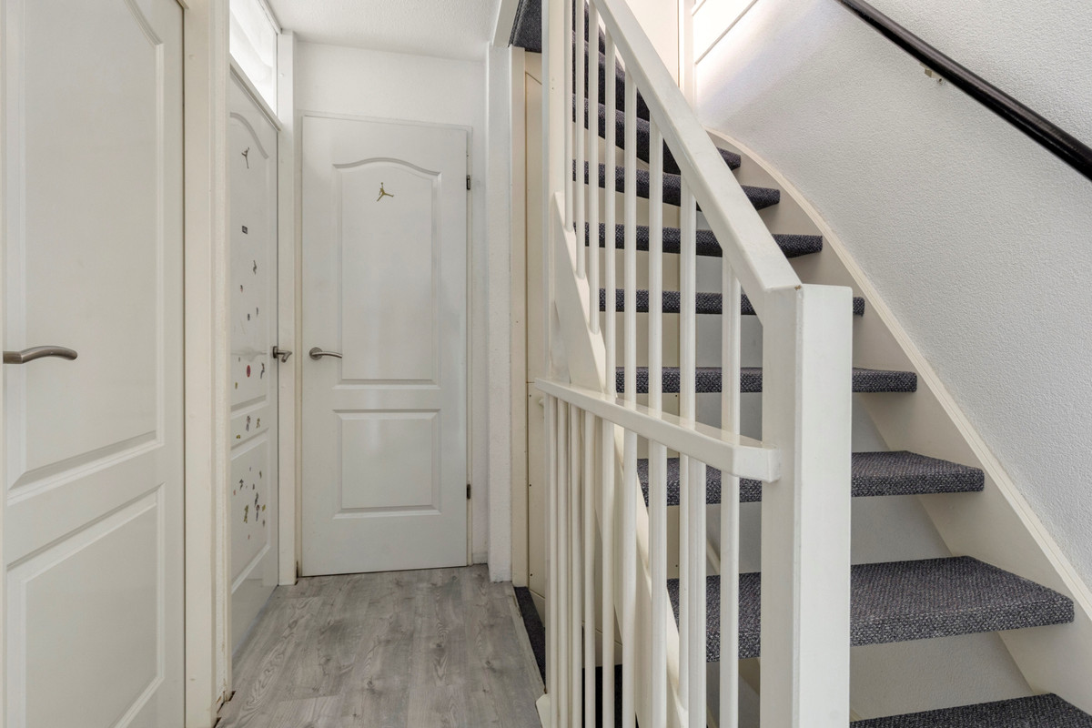 Tussenwoning te koop: Vera Bondamstraat 20, Leiden