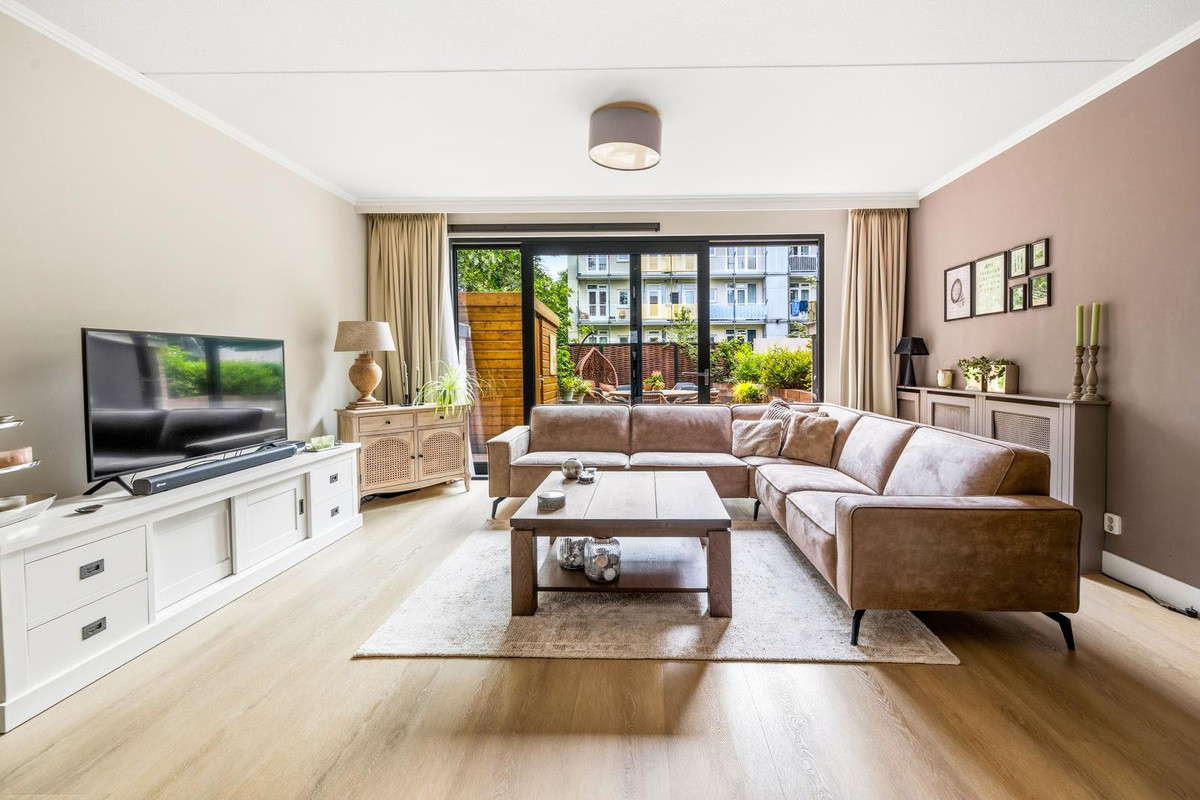 Tussenwoning te koop: Raaltestraat 12, 'S-Gravenhage