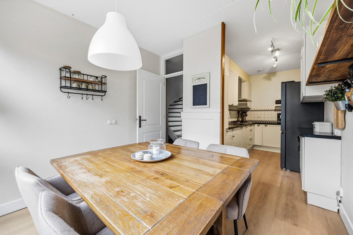 Tussenwoning te koop: Raaltestraat 12, 'S-Gravenhage