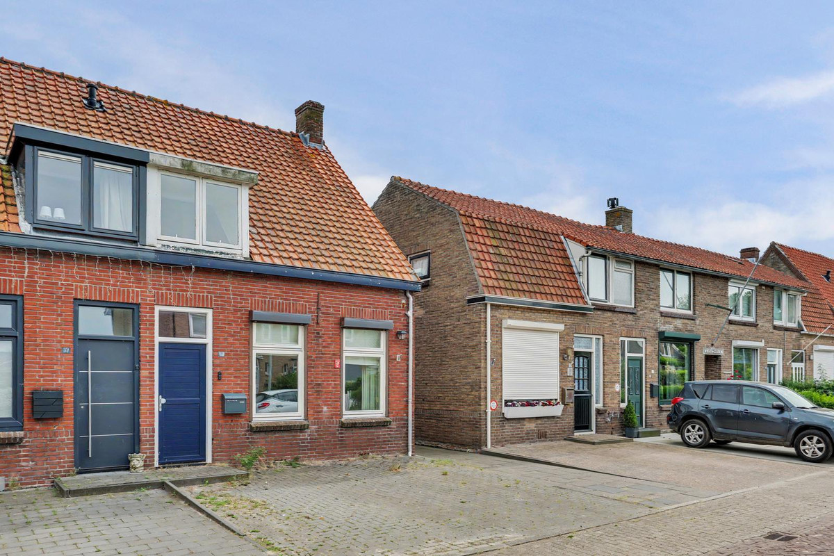 Twee-onder-één-kap te koop: Noordelijke Achterweg 15, Wemeldinge
