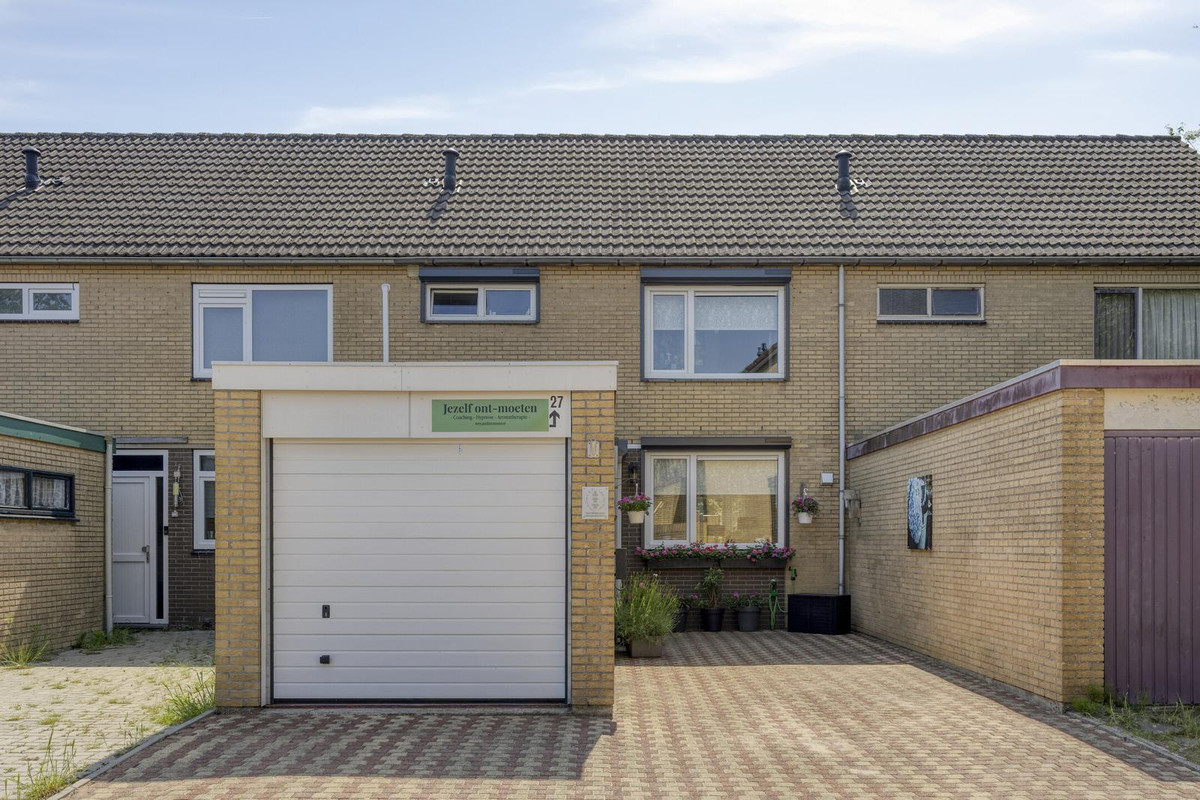 Tussenwoning te koop: Sloelaan 27, Terneuzen