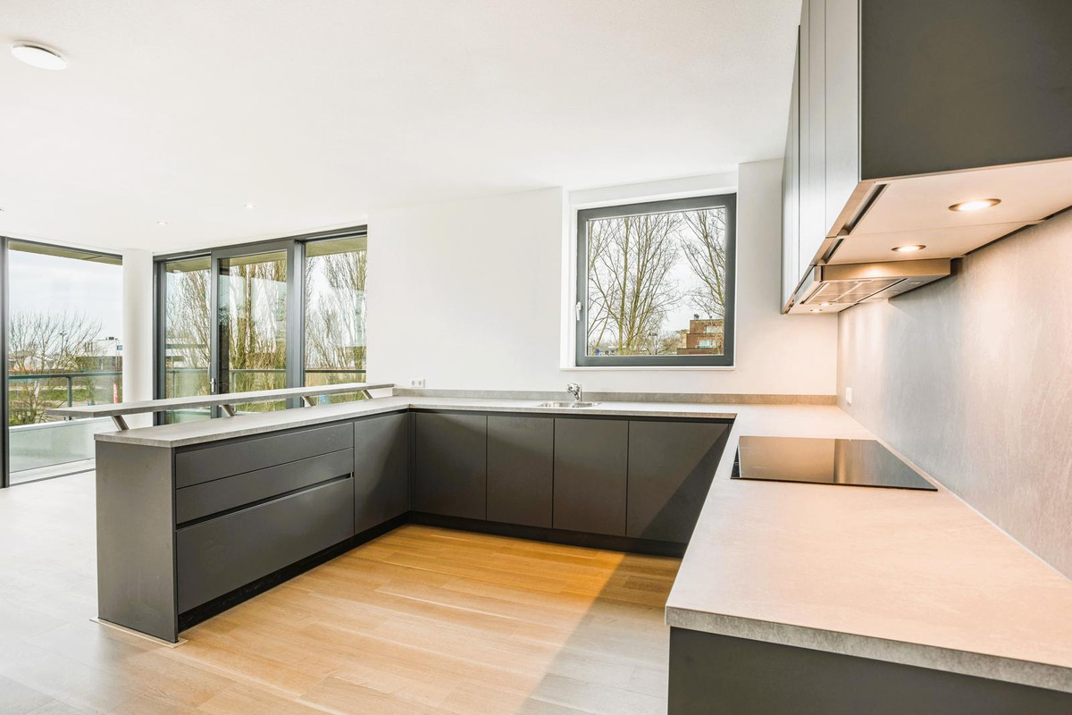 Appartement te huur: Bovenkerkerweg 83-09, Amstelveen