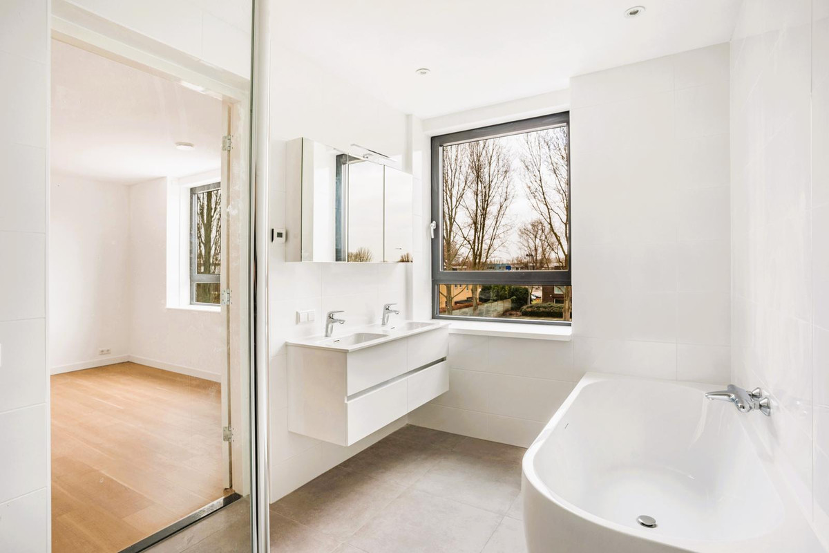 Appartement te huur: Bovenkerkerweg 83-09, Amstelveen