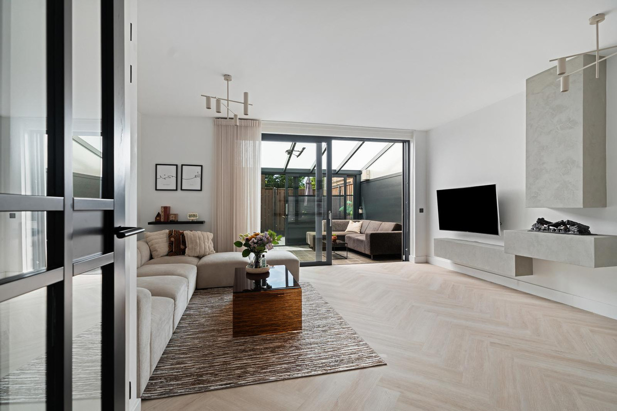 Tussenwoning te koop: Bruinissestraat 7, Rotterdam