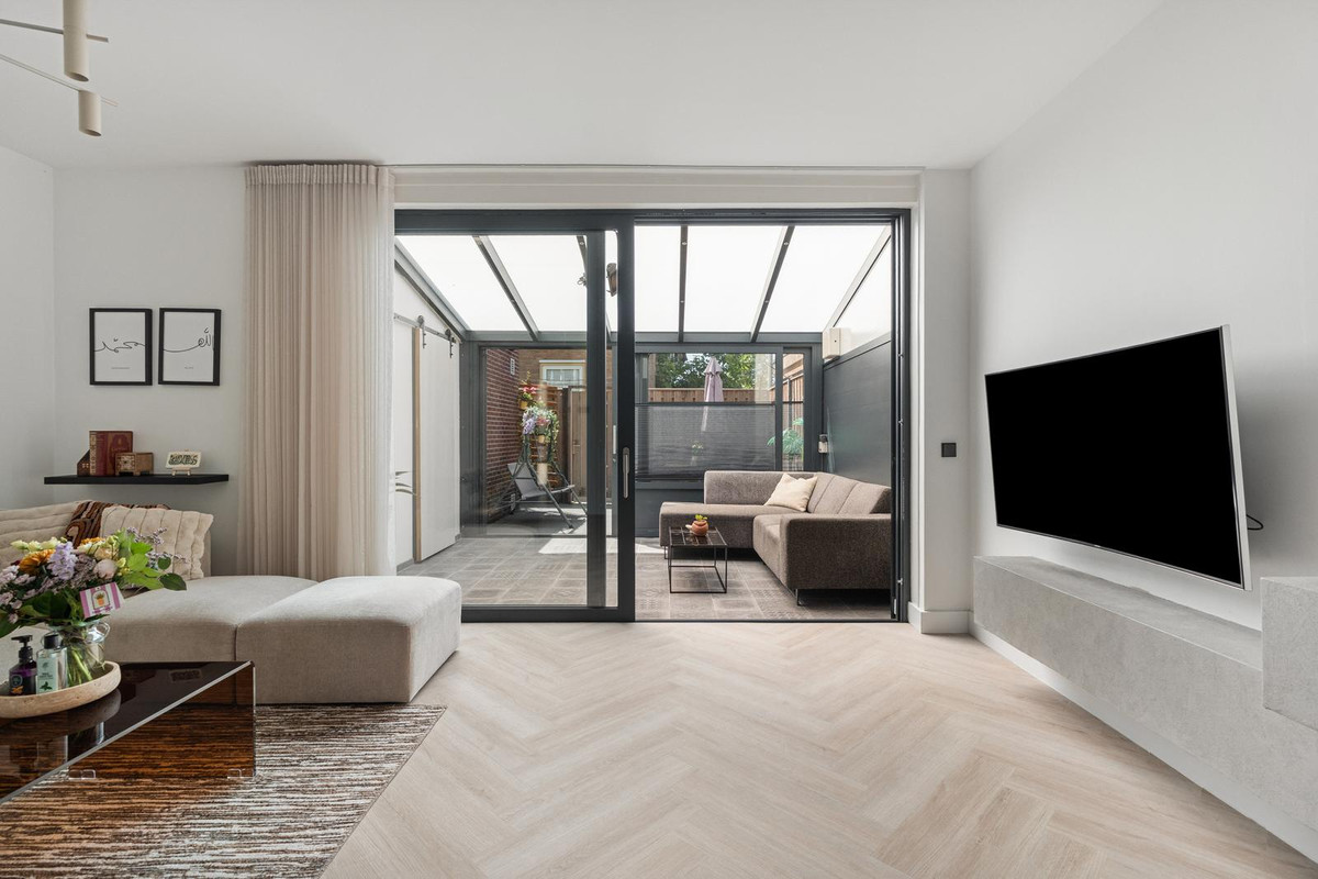 Tussenwoning te koop: Bruinissestraat 7, Rotterdam