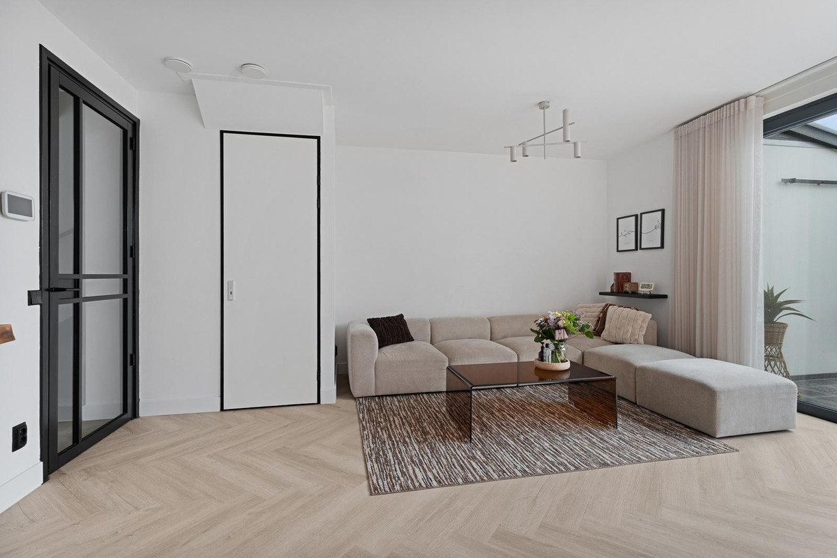 Tussenwoning te koop: Bruinissestraat 7, Rotterdam