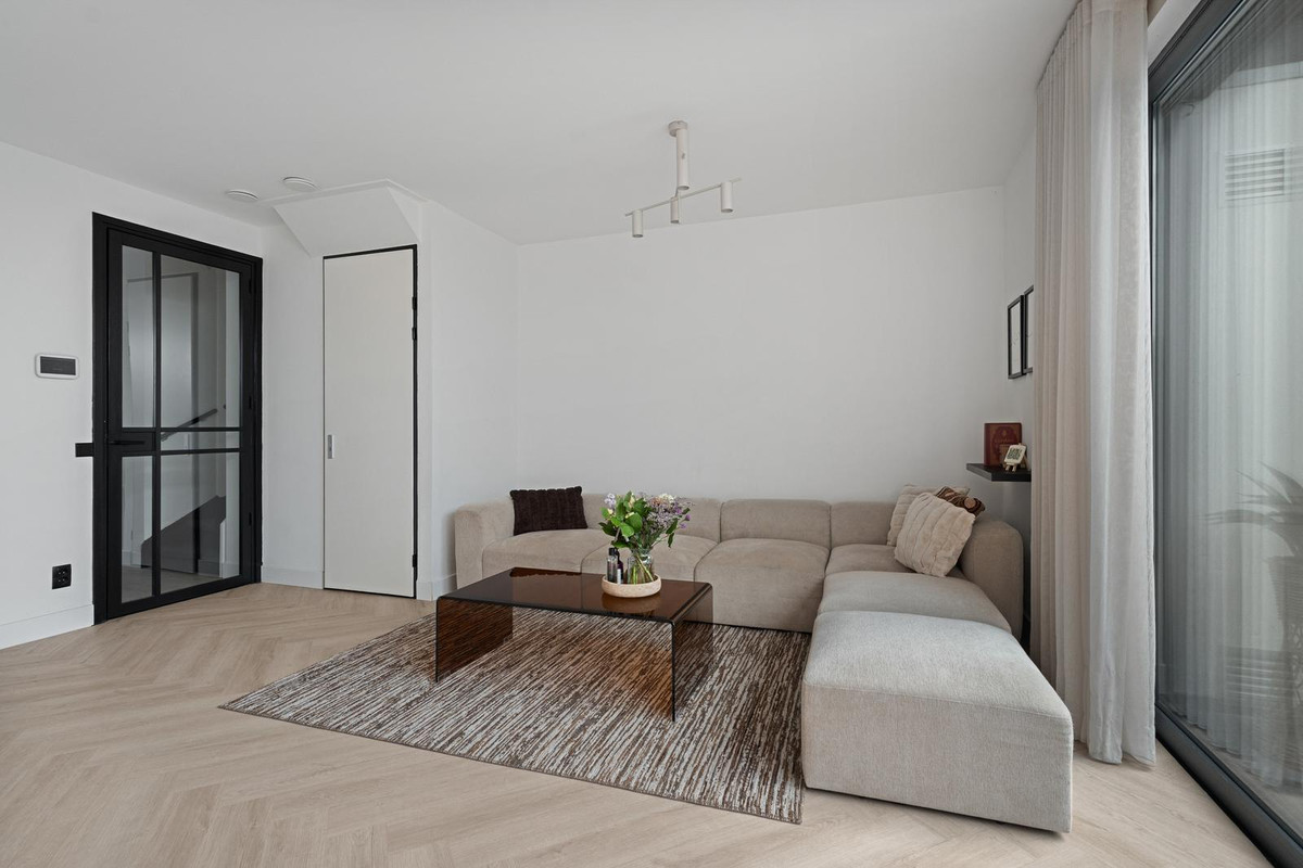 Tussenwoning te koop: Bruinissestraat 7, Rotterdam