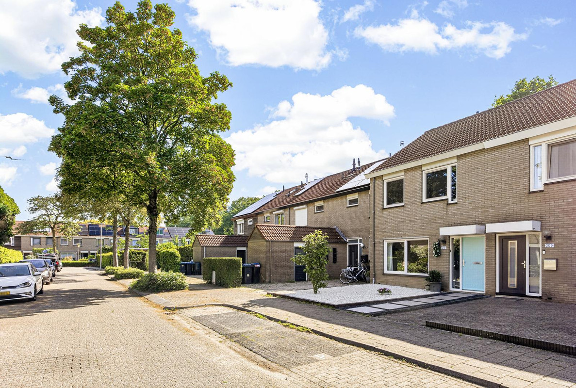 Tussenwoning te koop: Alkmaarsingel 210, Arnhem