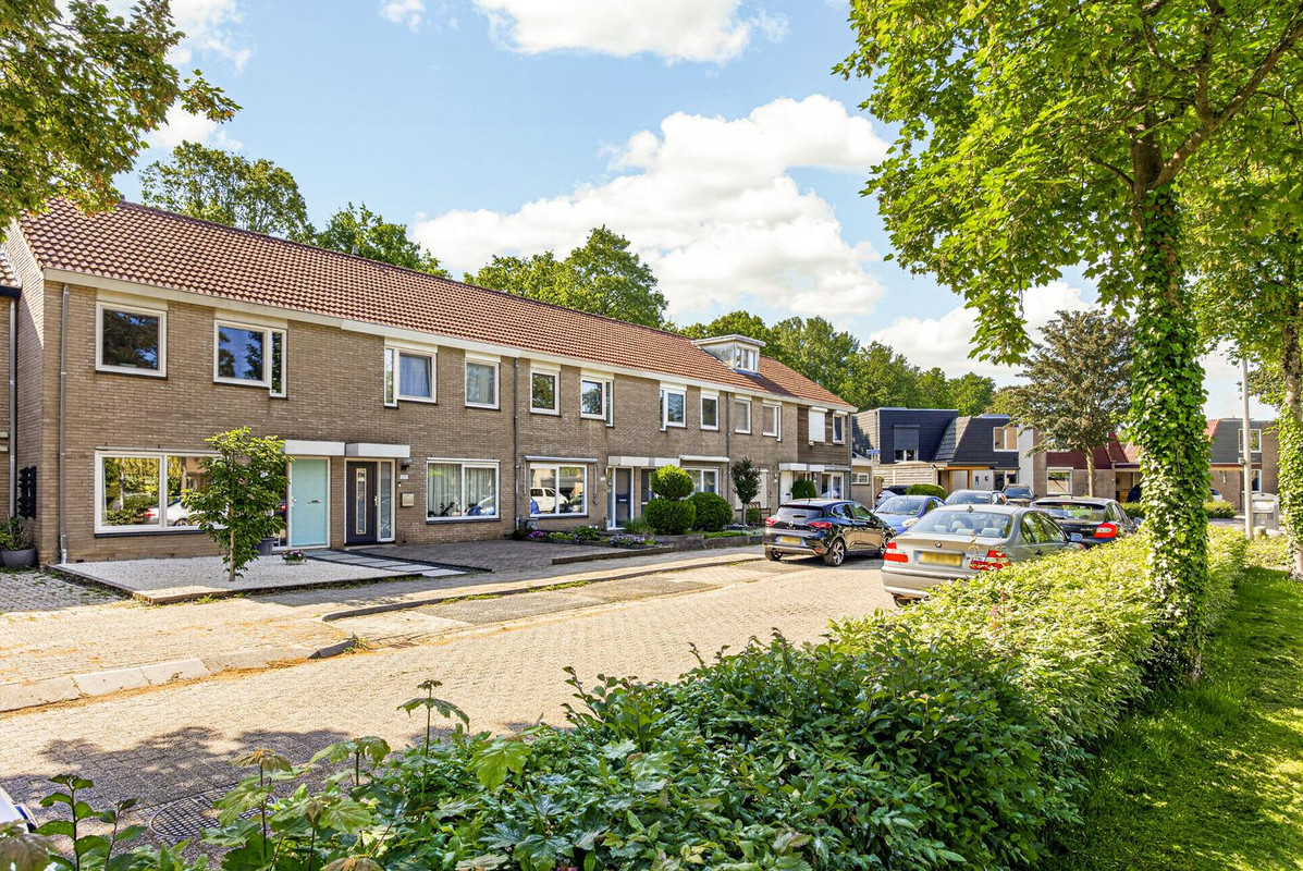 Tussenwoning te koop: Alkmaarsingel 210, Arnhem
