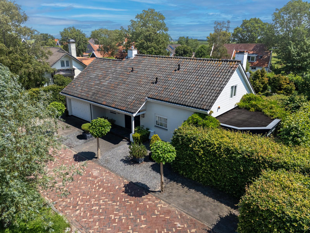 Vrijstaande woning te koop: De Burcht 2, Markenbinnen