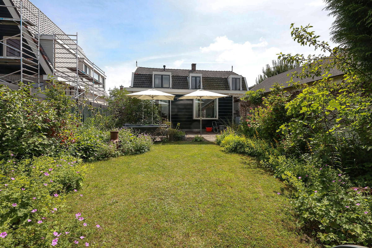 Vrijstaande woning te koop: Van Beekstraat 69, Landsmeer
