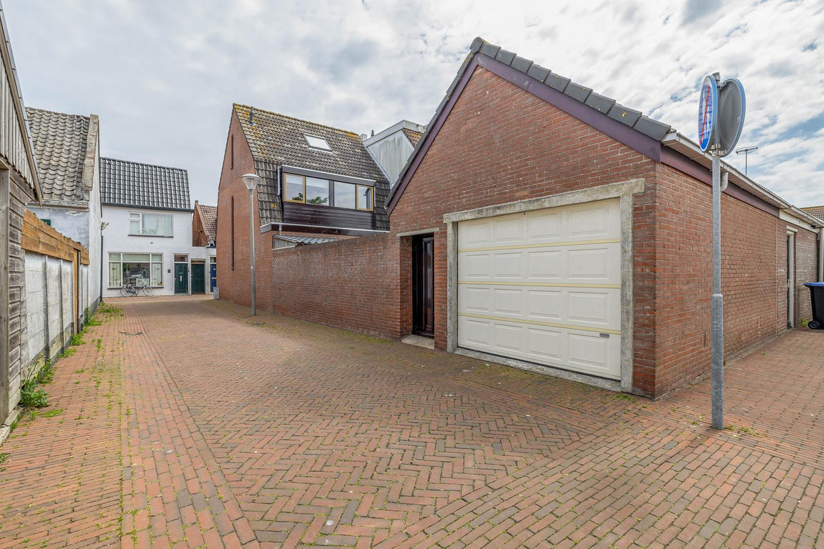 Woning te koop: 2e Vroonstraat 32, Den Helder