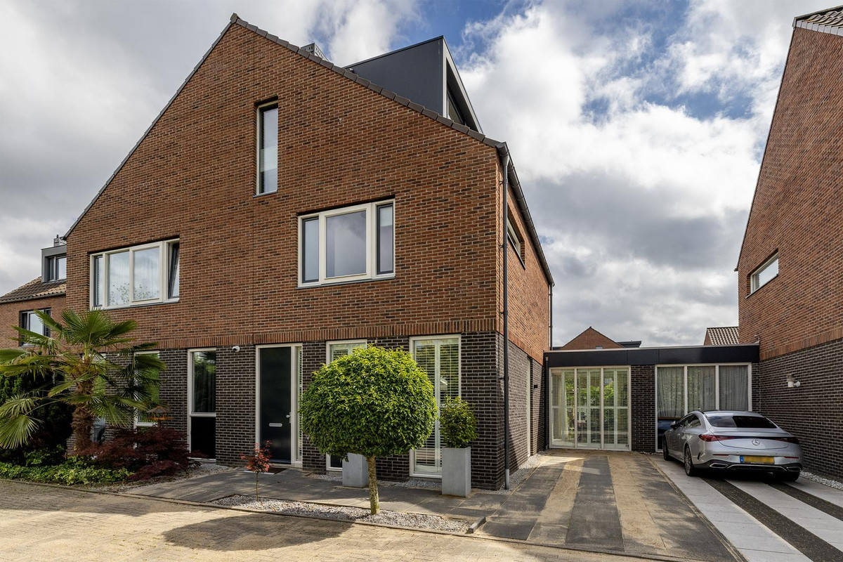 Tussenwoning te koop: Hoogheemraadstraat 7, Rotterdam