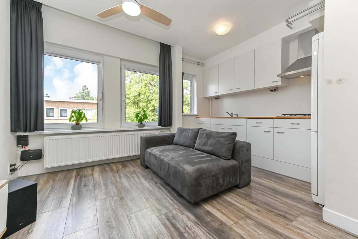 Appartement te koop: Van Zeggelenlaan 10, 'S-Gravenhage