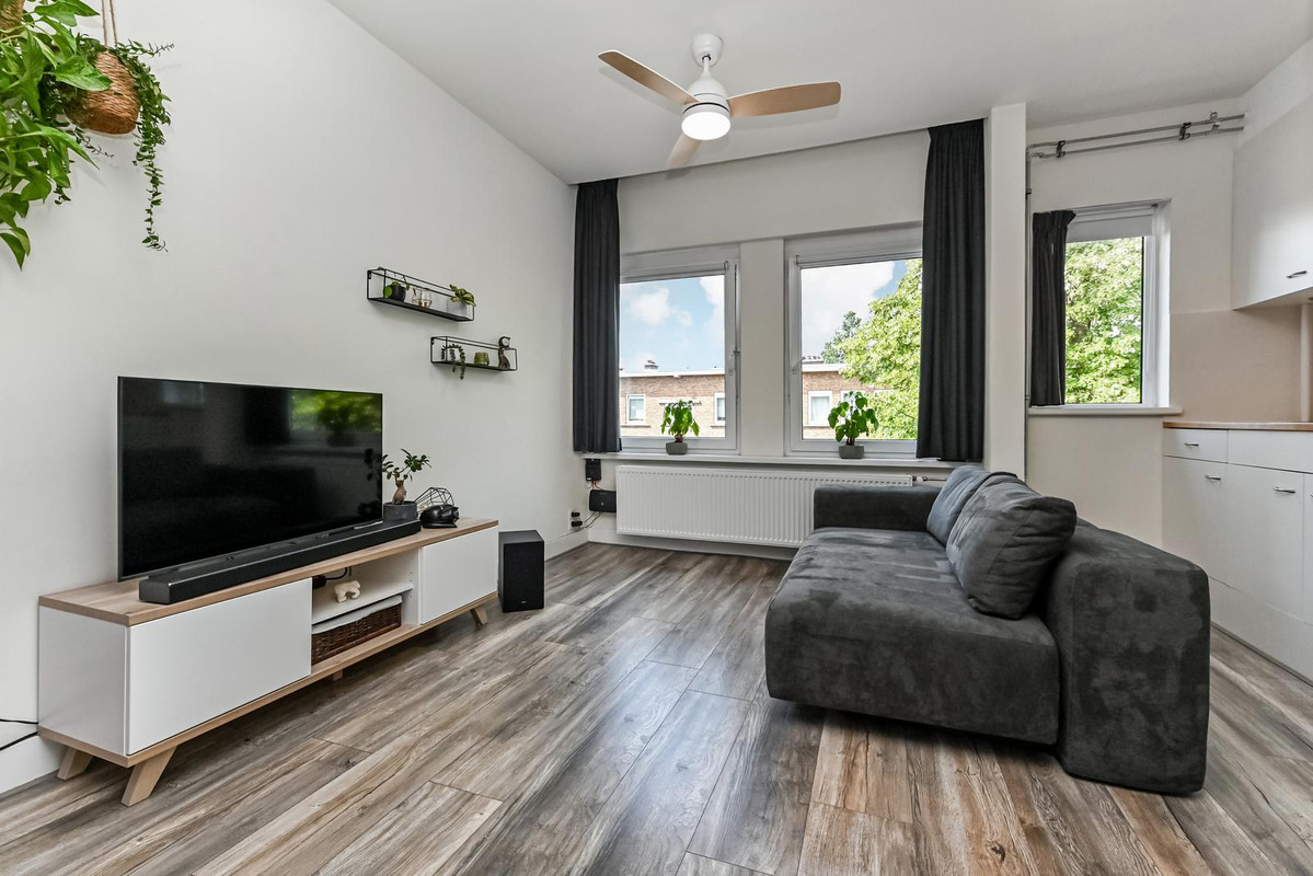 Appartement te koop: Van Zeggelenlaan 10, 'S-Gravenhage