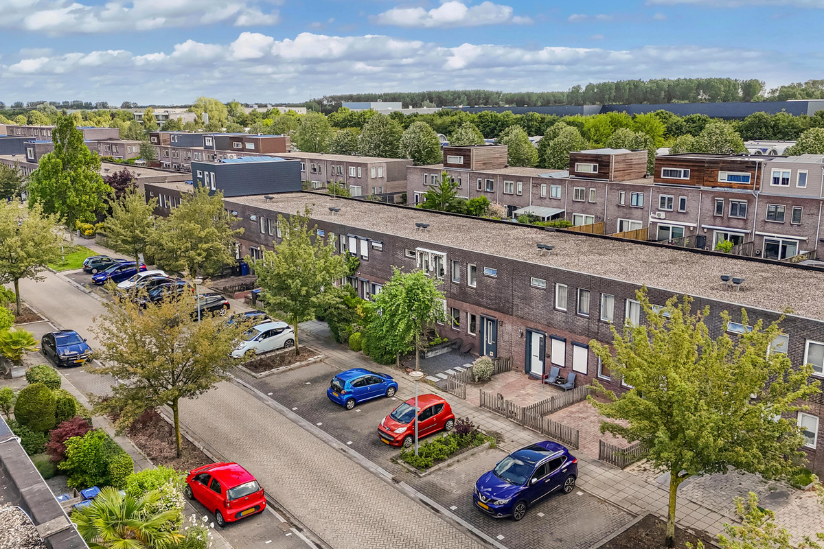 Tussenwoning te koop: Holbeinstraat 161, Almere