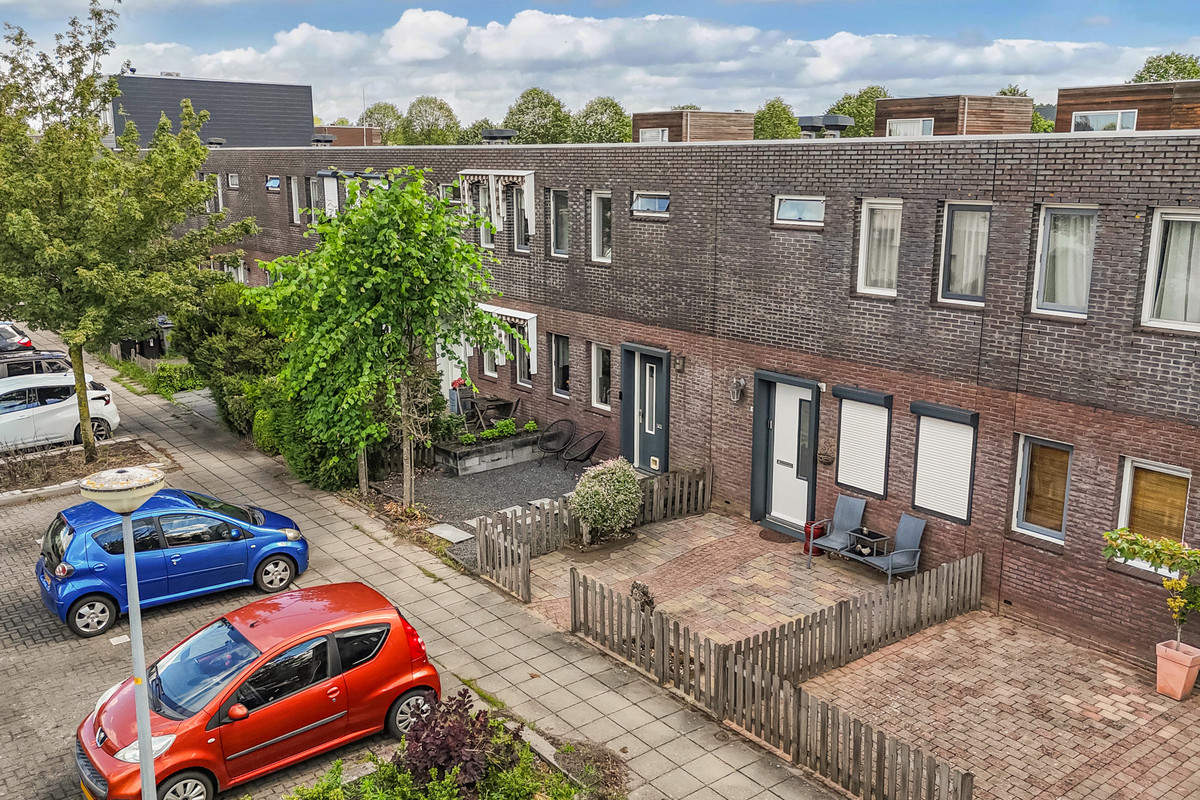Tussenwoning te koop: Holbeinstraat 161, Almere