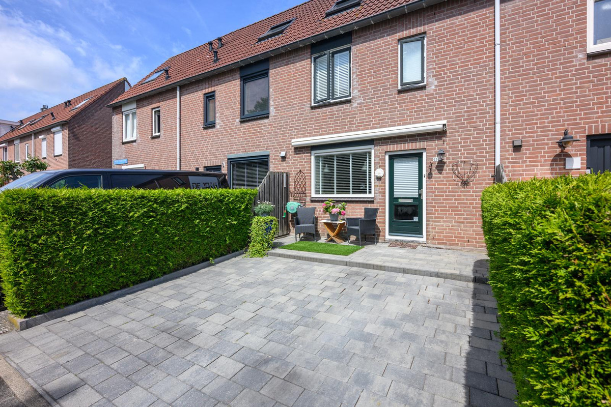 Tussenwoning te koop: Belter Wijdestraat 29, Almere