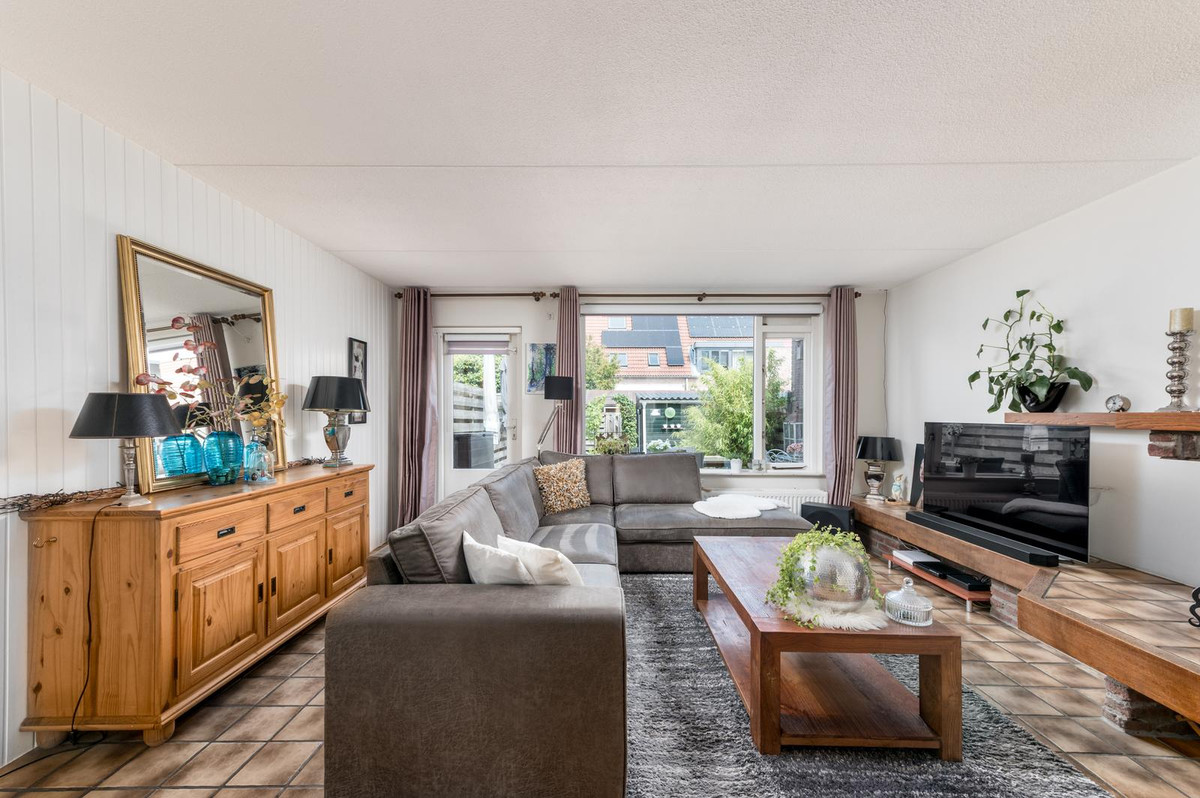 Tussenwoning te koop: Belter Wijdestraat 29, Almere