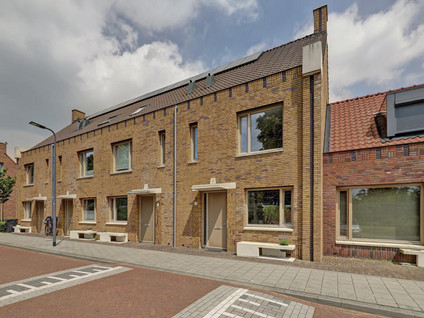 Adelheidstraat 46
