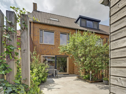 Adelheidstraat 46