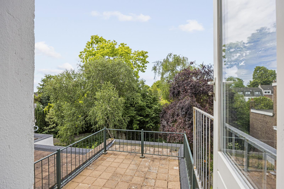 Appartement te koop: Koningin Emmaplein 13C, Maastricht
