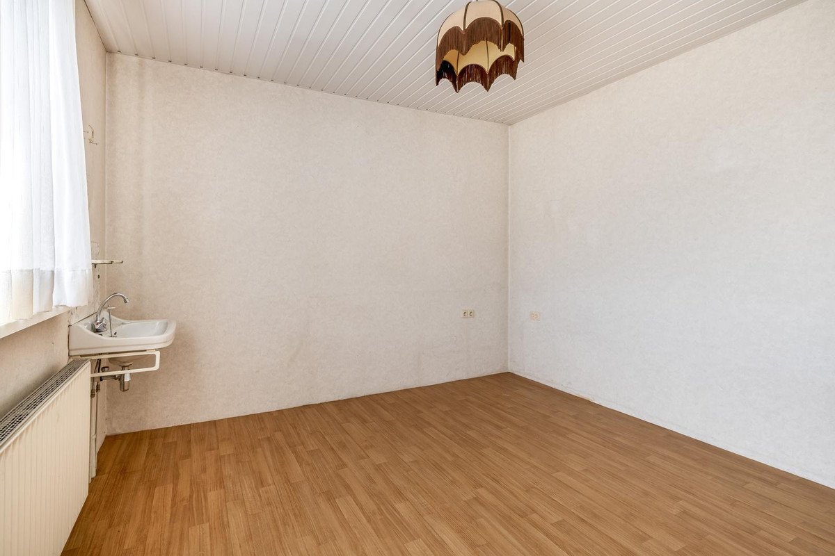 Tussenwoning te koop: Industriestraat 54, Tegelen