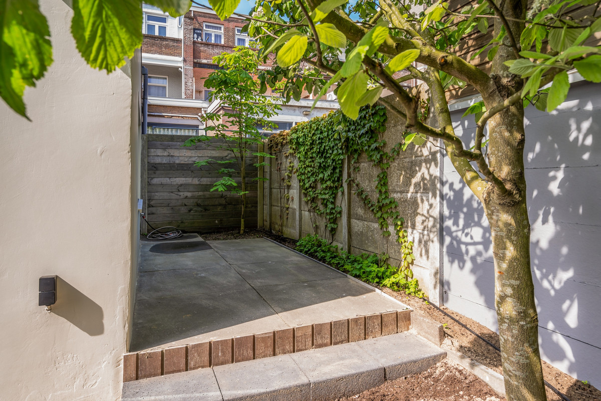 Appartement te huur: Gevers Deynootstraat 94A, 'S-Gravenhage