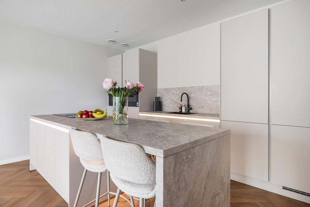Appartement te koop: Van der Steenhovenplein 14, Dordrecht